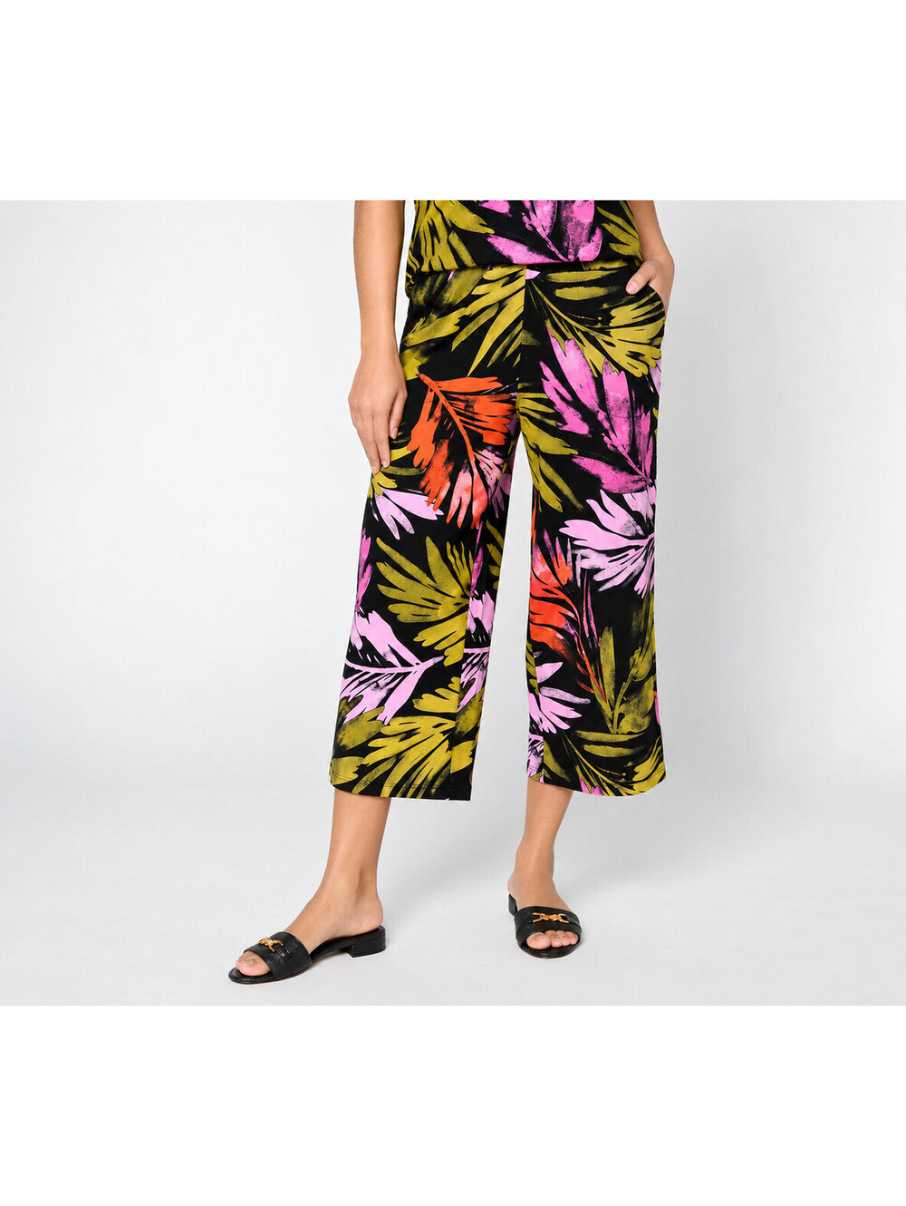 Denim & Co. Regular Beach Jersey Wide Leg Crop Pants Black Palm, Size Large